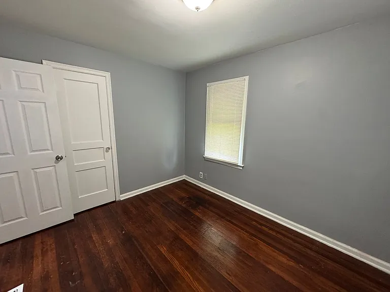 2342 E Legrande Ave — Photo 23