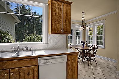 5th image of 20692 Mainland View Ln NE