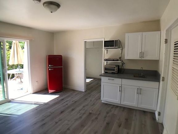 4th image of 531 Brooks Ave #1A