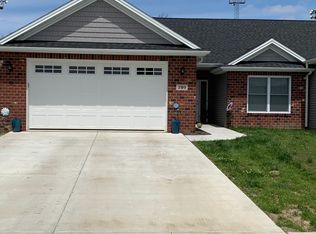 309 Pintail Dr, Sherman, IL 62684