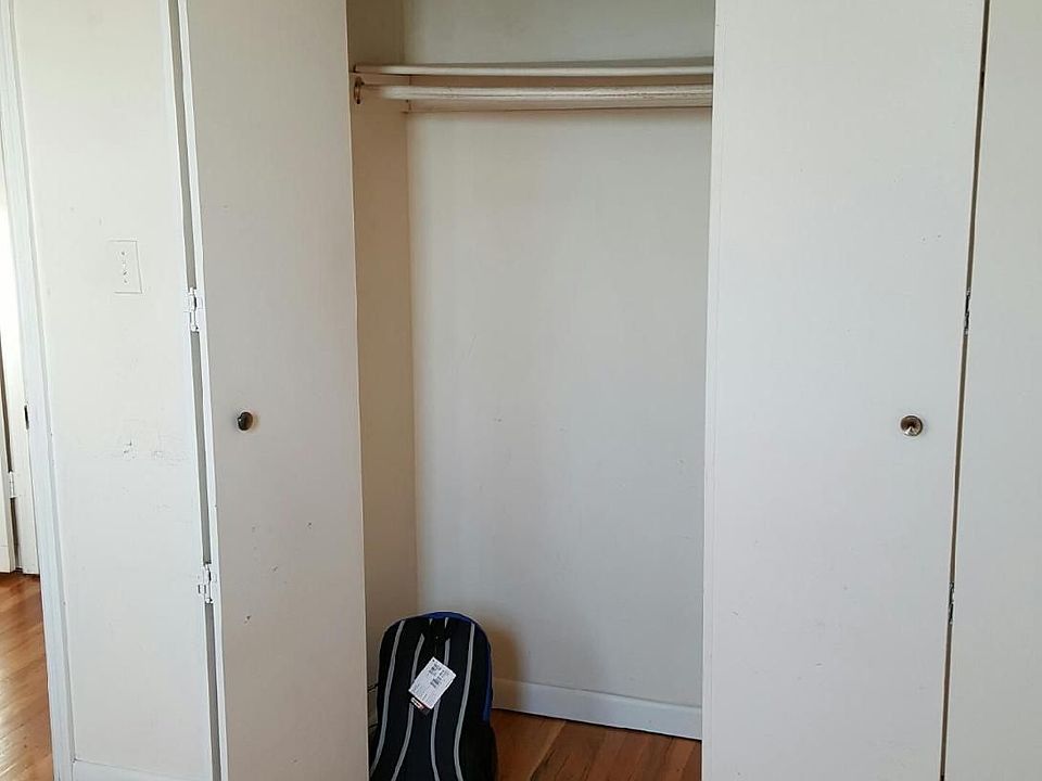 2nd image of 2838 W 36th St #1