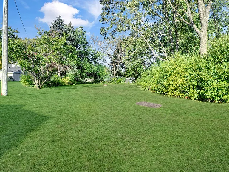 8240 Sunnyside Rd — Photo 16