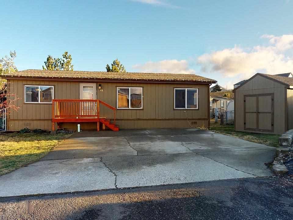 1st image of 255 SW Golden Hills Dr #40