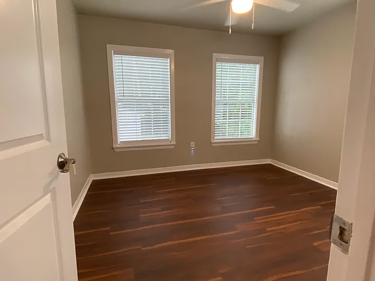 2118 Burnet St — Photo 10