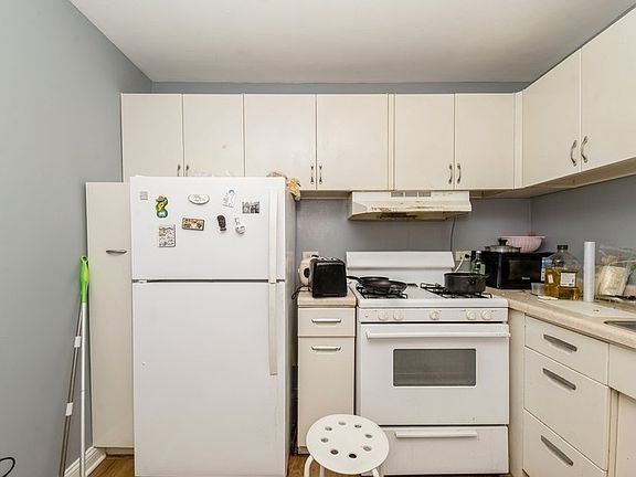 3rd image of 1400 E 55th St #304S