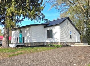 130 N 10th St, Edmore, MI 48829
