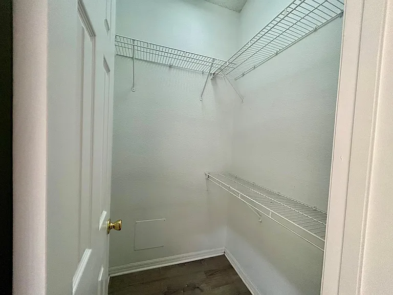 138 Sir Phillips Dr — Photo 9