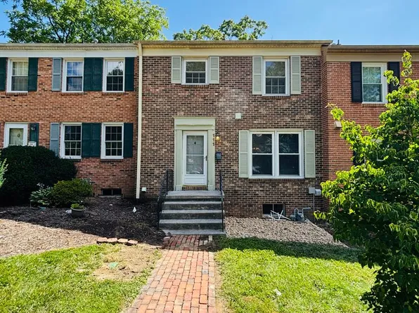 111 Canterbury Ct, Blacksburg, VA 24060