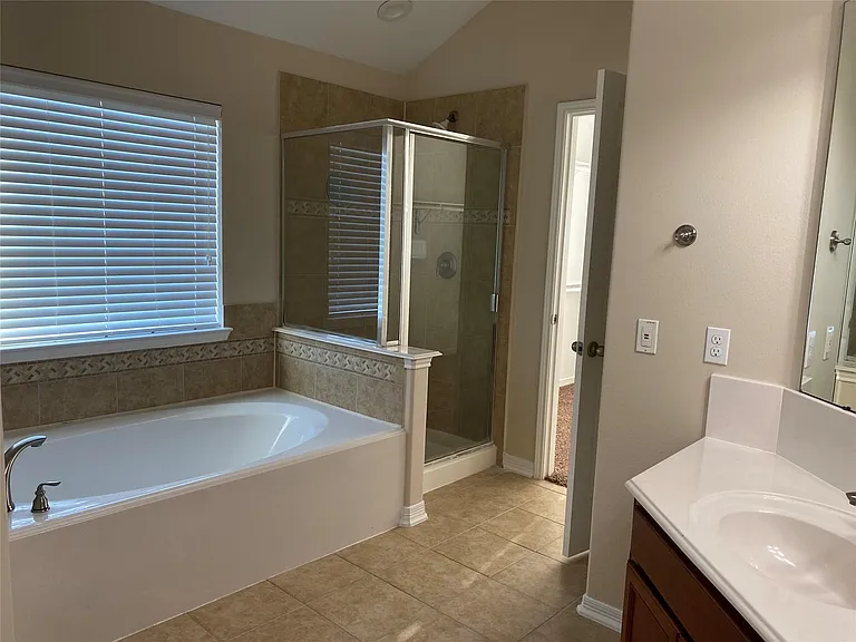 10930 Reston Point Dr — Photo 20