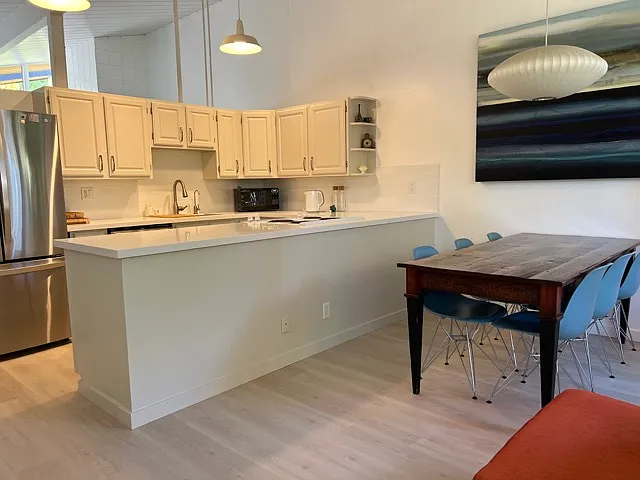 135 Greenmeadow Way — Photo 3