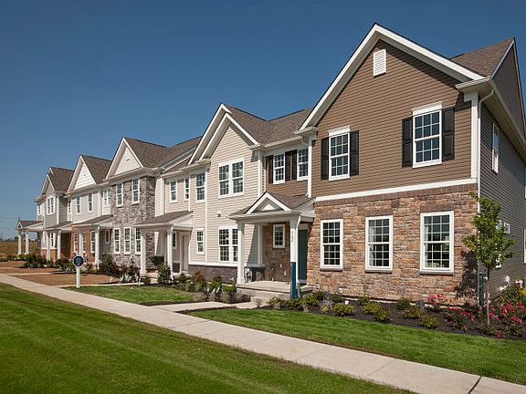 Luxury Piermont townhome at Courts at Chester Springs