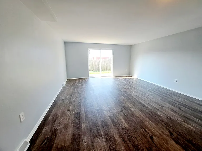 118 Elmur Dr #407 — Photo 8