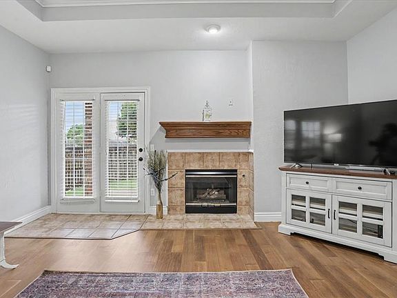 5th image of 1641 Laurel Dr