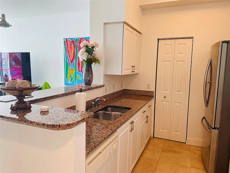 1155 Brickell Bay Dr #Penthouse 106 — Photo 6