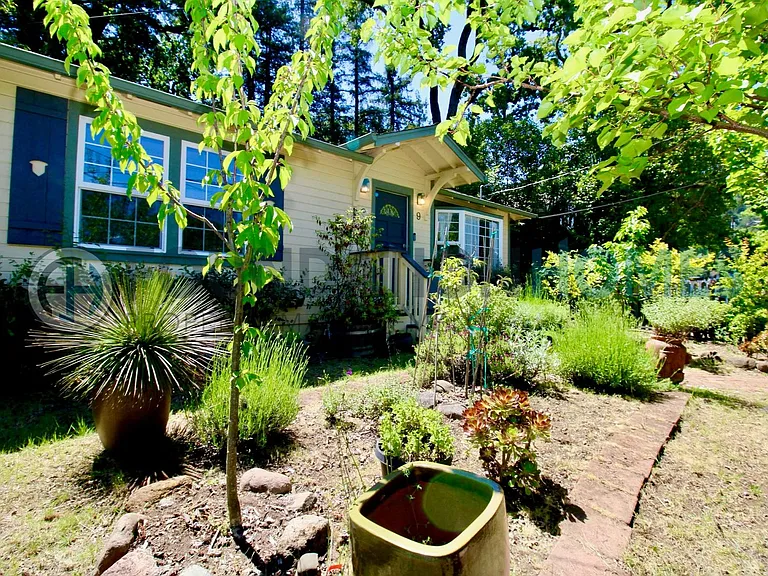 9 Scenic Ave — Photo 17