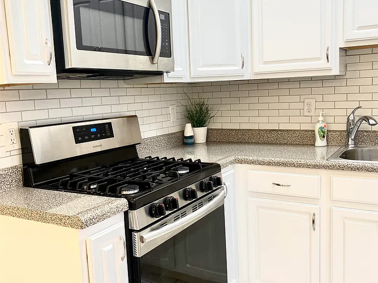 88 South St #3 — Photo 8