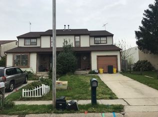 7 Lunar Ln, Sewell, NJ 08080
