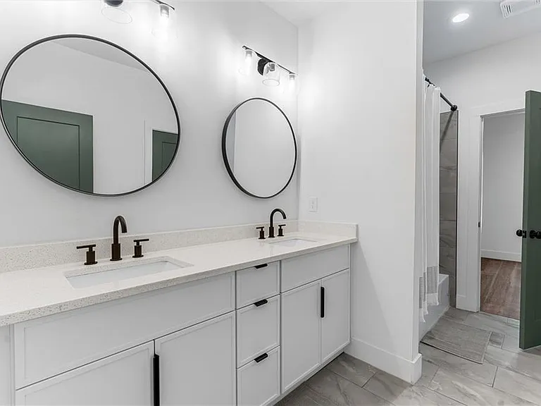 598 Formwalt St SW #A — Photo 22