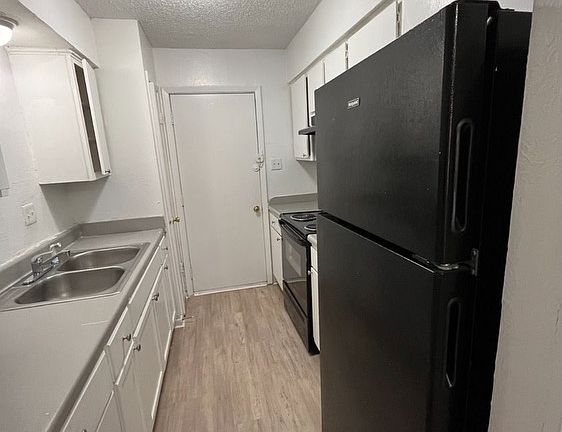 4th image of 403 S Ballard Ave APT 105