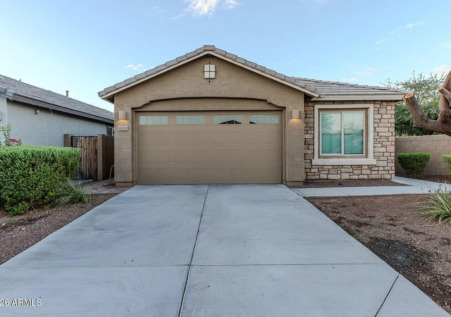 4 bed, 2.0 bath, 1791 sqft, $2,300 — Photo 1