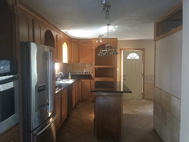 3120 N Octavia Ave photo 1