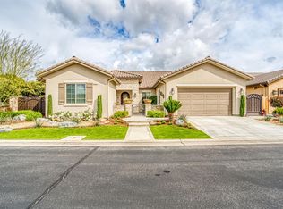 1571 N Empire Ln, Clovis, CA
