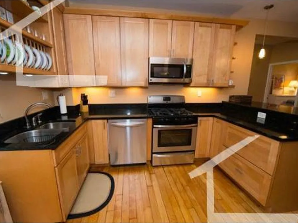1165 Commonwealth Ave #1
