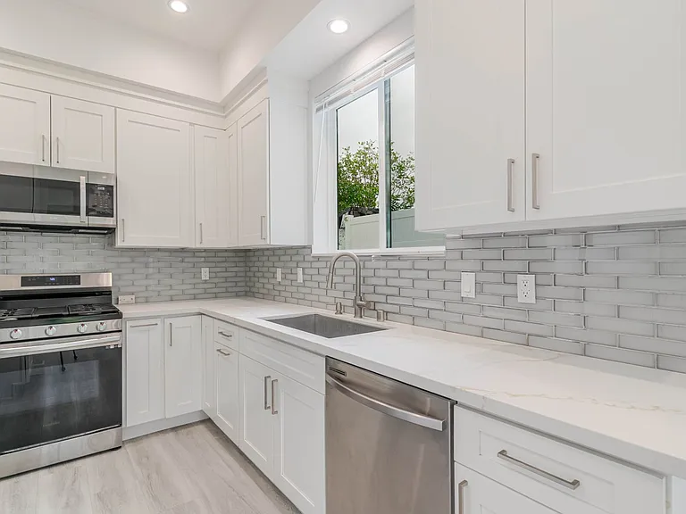 9035 Rathburn Ave #1/2 — Photo 9