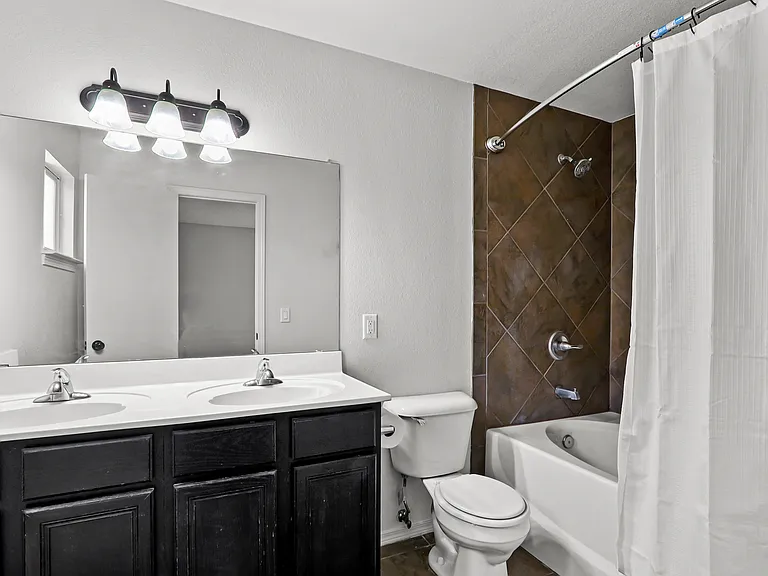 4821 Ramon Vega Ln — Photo 25