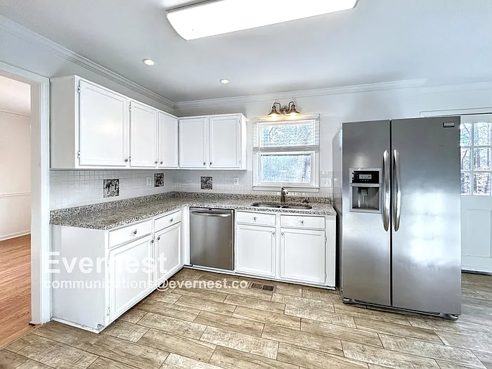 405 Revere Ct — Photo 4