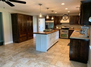 206 3rd Ave S, Loretto, TN 38469