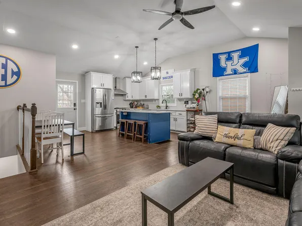 677 Mount Vernon Dr, Lexington, KY 40502