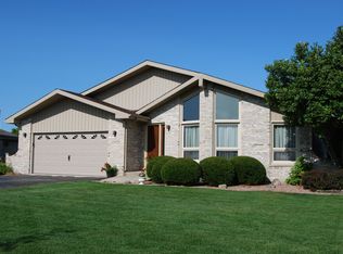 20438 S Hunter Dr, Frankfort, IL 60423