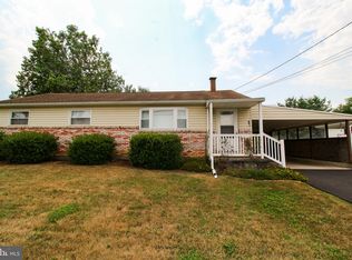 87 Kensington Dr, Camp Hill, PA 17011