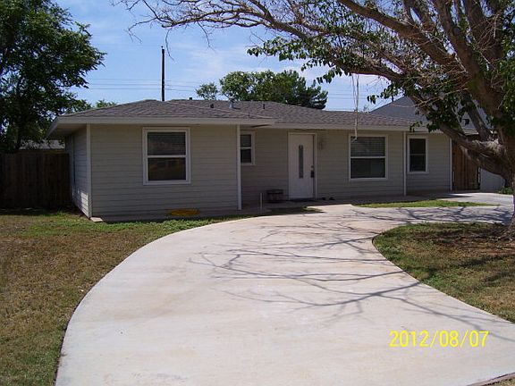 2nd image of 308 E Pine Ave