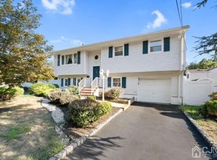 115 Rock Ln, Middlesex, NJ 08846