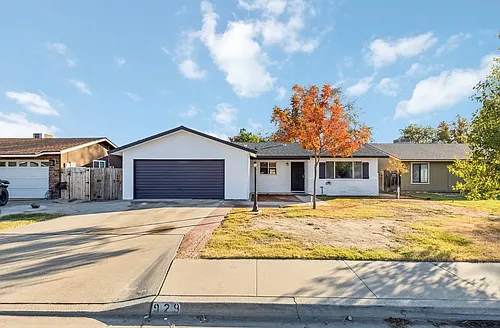 929 Moffat Dr Photo 1