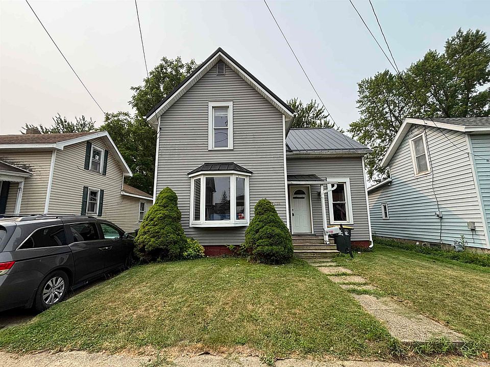 1st image of 526 Dowling St