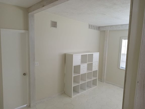 5th image of 1639 Liberty St #B