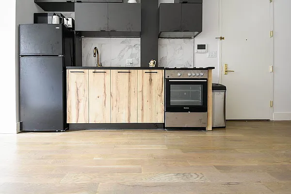 Rented by ERNY LLC | media 8