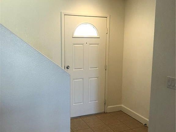 4th image of 586 Swiss Cottage Ave