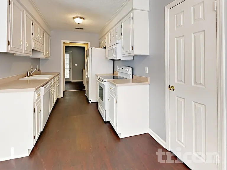 112 Hedgefield Rd — Photo 5