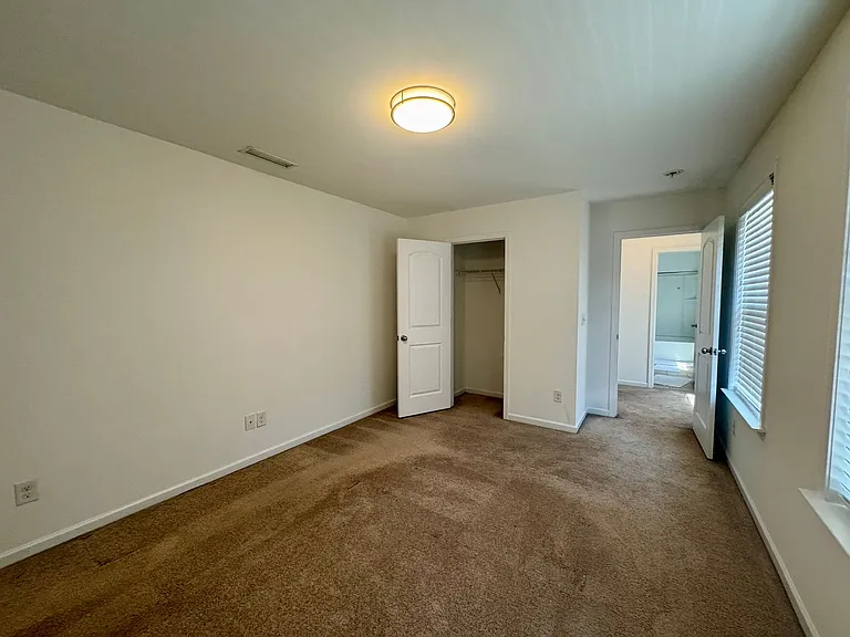 1507 Kellys Landing Dr — Photo 6