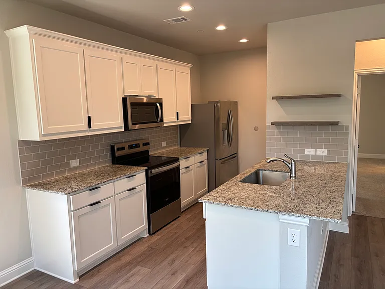 2125 Layla Dr — Photo 9
