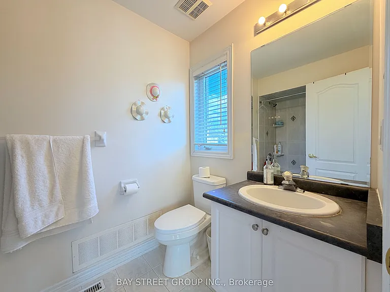 9 Saint Clare Blvd — Photo 36