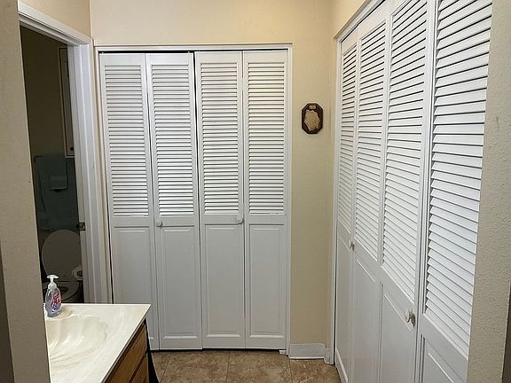 5th image of 122 Leisure World