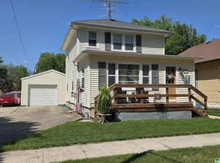 1115 8th St, Sheldon, IA 51201