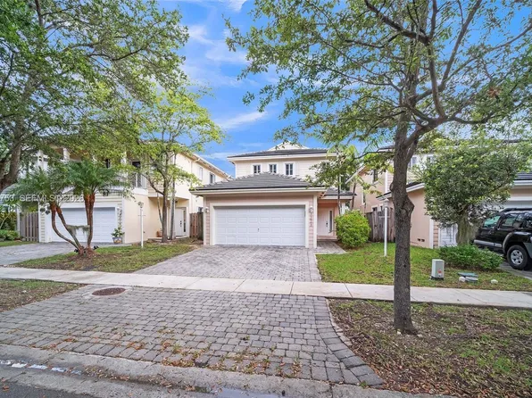 3223 SE 2nd Dr, Homestead, FL 33033