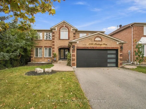 1749 Heritage Way, Oakville, ON L6M 3A2