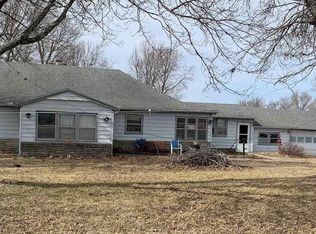 17230 Sunflower Rd, Gardner, KS 66030